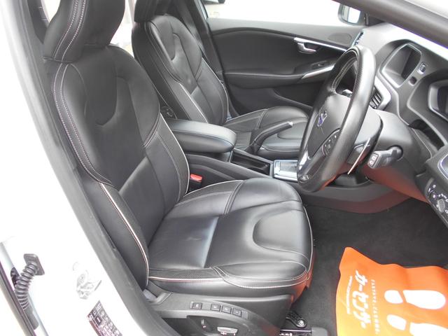 Ｖ４０ Ｔ５　Ｒデザイン　禁煙車・衝撃軽減・ＢＩＬＳ・ＡＣＣ・純正ナビ・Ｂｌｕｅｔｏｏｔｈ対応・黒革シート・ＥＴＣ・ＨＩＤ（8枚目）