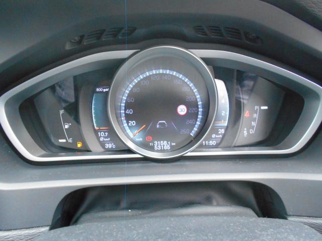 Ｖ４０ Ｔ５　Ｒデザイン　禁煙車・衝撃軽減・ＢＩＬＳ・ＡＣＣ・純正ナビ・Ｂｌｕｅｔｏｏｔｈ対応・黒革シート・ＥＴＣ・ＨＩＤ（27枚目）
