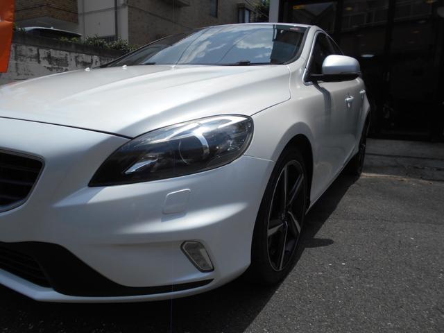 Ｖ４０ Ｔ５　Ｒデザイン　禁煙車・衝撃軽減・ＢＩＬＳ・ＡＣＣ・純正ナビ・Ｂｌｕｅｔｏｏｔｈ対応・黒革シート・ＥＴＣ・ＨＩＤ（30枚目）