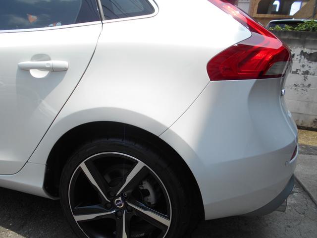 Ｖ４０ Ｔ５　Ｒデザイン　禁煙車・衝撃軽減・ＢＩＬＳ・ＡＣＣ・純正ナビ・Ｂｌｕｅｔｏｏｔｈ対応・黒革シート・ＥＴＣ・ＨＩＤ（34枚目）