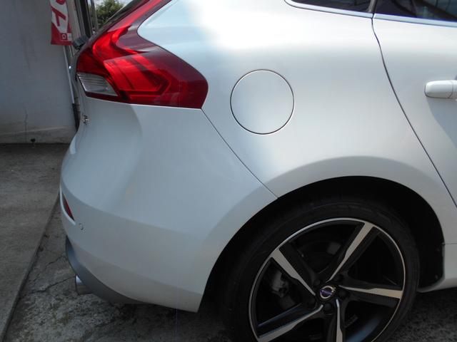 Ｖ４０ Ｔ５　Ｒデザイン　禁煙車・衝撃軽減・ＢＩＬＳ・ＡＣＣ・純正ナビ・Ｂｌｕｅｔｏｏｔｈ対応・黒革シート・ＥＴＣ・ＨＩＤ（38枚目）