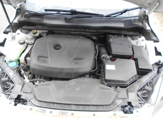 Ｖ４０ Ｔ５　Ｒデザイン　禁煙車・衝撃軽減・ＢＩＬＳ・ＡＣＣ・純正ナビ・Ｂｌｕｅｔｏｏｔｈ対応・黒革シート・ＥＴＣ・ＨＩＤ（59枚目）