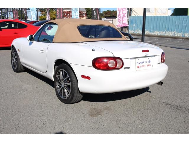 ロードスター Ｍ　オートマ車／ベージュ幌／１０３．８００キロ時にタイミングベルト、ウォーターポンプ、オイル＆カムシール交換済／ダブルエアバック／ドラレコ／ＥＴＣ（4枚目）