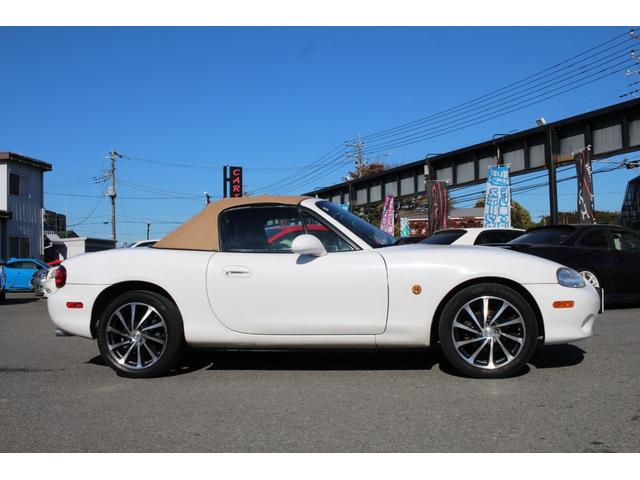 ロードスター Ｍ　オートマ車／ベージュ幌／１０３．８００キロ時にタイミングベルト、ウォーターポンプ、オイル＆カムシール交換済／ダブルエアバック／ドラレコ／ＥＴＣ（7枚目）