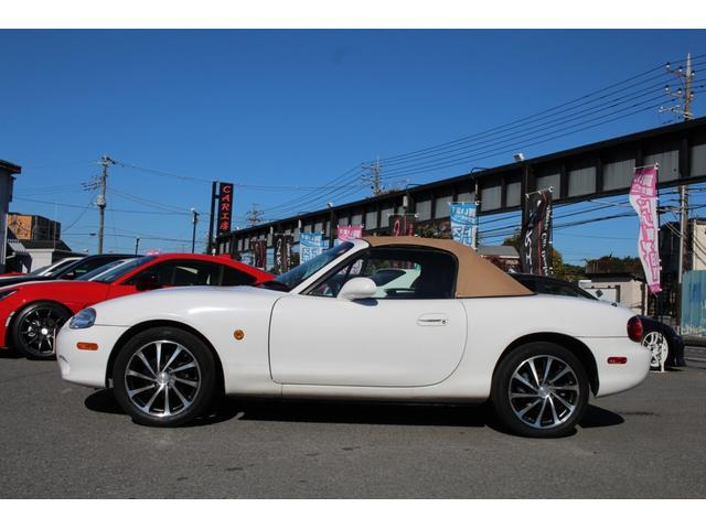 ロードスター Ｍ　オートマ車／ベージュ幌／１０３．８００キロ時にタイミングベルト、ウォーターポンプ、オイル＆カムシール交換済／ダブルエアバック／ドラレコ／ＥＴＣ（17枚目）