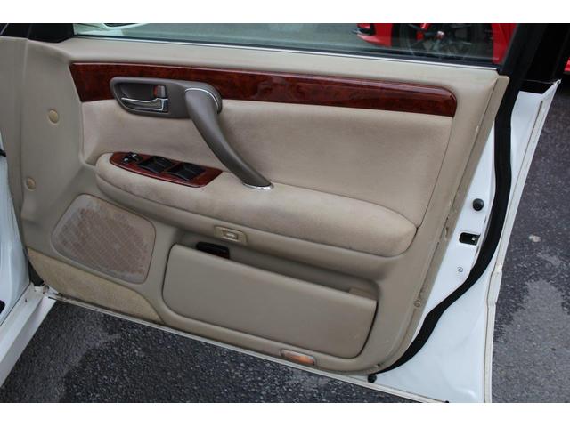 クラウン アスリートＶ　後期型／ノーマル車両／ユーザー様買取仕入れ／１ＪＺ－ＧＴＥターボエンジン／純正アルミ／運転席パワーシート／キーレス／ＨＩＤライト／レースハーフカバー付き（29枚目）