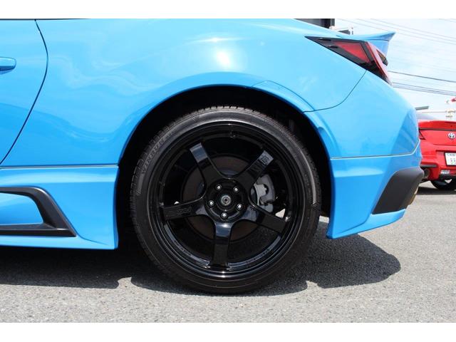 ＧＲ８６ ＲＺ　ＧＲエアロ（フロント／サイドスカート／リアバンパー／トランク）・ＧＲスポーツマフラー・ＲＡＹＳグラムライツ５７ＣＲ１８インチアルミホイル・純正ナビ・ＴＶ・ＥＴＣ・バックカメラ・スマートキー２個（16枚目）