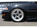 ツアラーＶ　後期型／５速改ＪＺＸ１１０ＭＴ公認／キーレス／ナルディステア・エアロパーツ／ＫＴＳ車高調／ＨＫＳエアクリ／ＨＰＩアルミラジエター＆前置インタークーラー／柿本車マフラー・社外１８インチアルミホイル（16枚目）