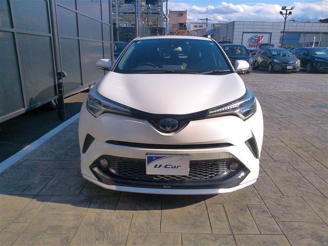Ｃ－ＨＲ Ｇ　衝突回避　１オーナ－車　エアロ　定期点検記録簿　ＤＶＤ再生機能　地デジ　ナビ＆ＴＶ　横滑り防止機能　ドライブレコーダ　クルーズＣ　半革　キーレス　イモビライザー　ＬＥＤヘッドライト　スマートキ－（3枚目）