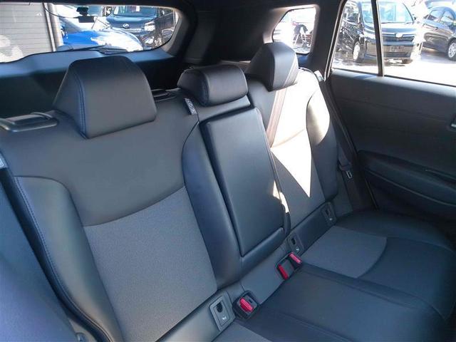 カローラクロス ハイブリッド　Ｚ　クルーズＣ　衝突被害軽減ブレーキ　４ＷＤ車　１オナ車　キーフリー　スマートキー　横滑り防止装置　アルミホイール　ＡＢＳ　ＬＥＤヘッドライト　ＥＴＣ車載器　盗難防止装置　ナビ　オートエアコン　エアバッグ（17枚目）