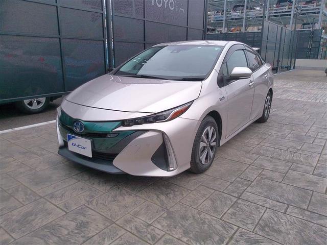 プリウスＰＨＶ Ｓセーフティプラス　横滑り防止　地デジ　イモビ　ＥＴＣ車載器　１オーナー　クルコン　ＡＡＣ　バックカメ　ドライブレコーダー　ＬＥＤライト　スマキー　キーフリー　記録簿　アルミホイール　エアバッグ　ナビ＆ＴＶ　ＡＢＳ（4枚目）