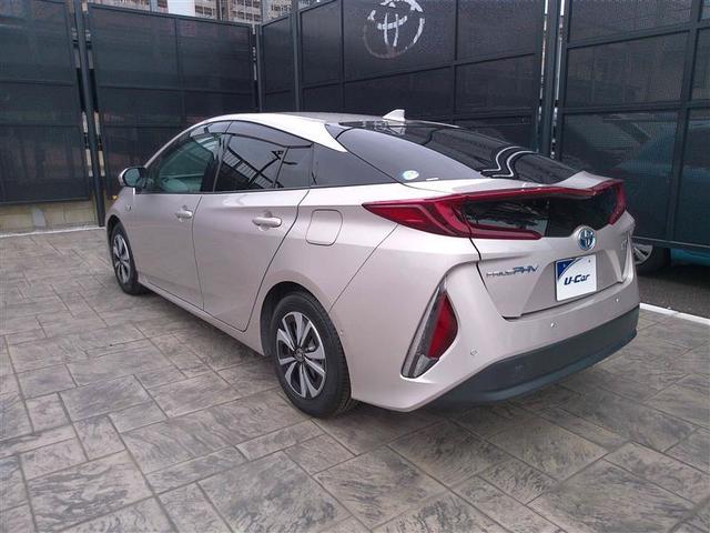 プリウスＰＨＶ Ｓセーフティプラス　横滑り防止　地デジ　イモビ　ＥＴＣ車載器　１オーナー　クルコン　ＡＡＣ　バックカメ　ドライブレコーダー　ＬＥＤライト　スマキー　キーフリー　記録簿　アルミホイール　エアバッグ　ナビ＆ＴＶ　ＡＢＳ（7枚目）