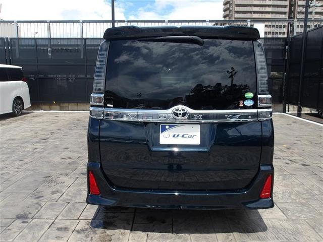 ヴォクシー ＺＳ　煌　地上デジタル　ＴＳＳ　両側パワードア　アイドリングストップ車　パワーウィンド　横滑防止　１オーナ　整備記録簿　ＤＶＤ可　フルフラットシート　盗難防止装置　スマートエントリー　Ｂカメラ　メモリーナビ（7枚目）