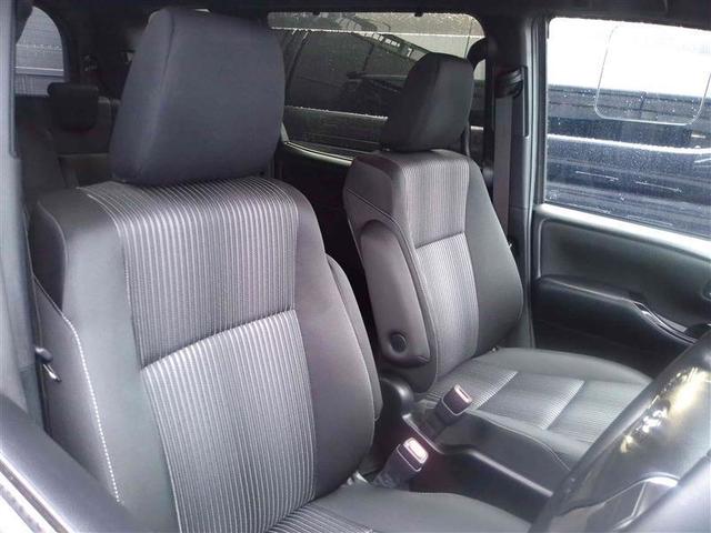 ヴォクシー ＺＳ　煌　地上デジタル　ＴＳＳ　両側パワードア　アイドリングストップ車　パワーウィンド　横滑防止　１オーナ　整備記録簿　ＤＶＤ可　フルフラットシート　盗難防止装置　スマートエントリー　Ｂカメラ　メモリーナビ（16枚目）