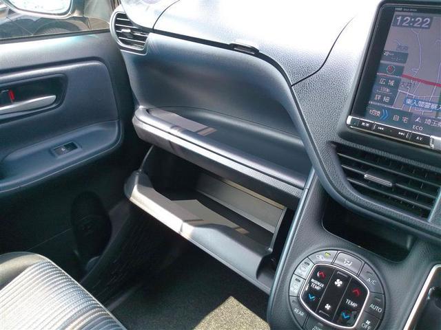 ヴォクシー ＺＳ　両電動スライドドア　地デジ　盗難防止システム　オートエアコン　ダブルエアバッグ　ＤＶＤ再生可　ドライブレコーダー　ＥＴＣ　ＬＥＤヘッドライト　キーレスエントリー　メモリーナビ　ナビＴＶ　３列シート（28枚目）