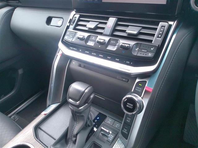 ランドクルーザー ＺＸ　衝突軽減装置　記録簿　ナビＴＶ　ＥＴＣ車載器　１オナ　ミュージックプレイヤー接続可　ＬＥＤ　ＤＶＤプレーヤー　スマートキー　本革　３列シート　パノラマサンルーフ　オートエアコン　パワーウインドウ（22枚目）
