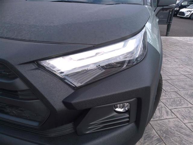 ＲＡＶ４ ハイブリッドアドベンチャー　オフロードパッケージＩＩ　インテリジェントクリアランスソナー　地デジフルセグ　横滑り防止機能　クルコン　ＬＥＤライト　ＡＷＤ　バックモニター　寒冷地　アイドリングストップ　ナビ＆ＴＶ　記録簿　キーレス　エアコン　メモリーナビ（3枚目）