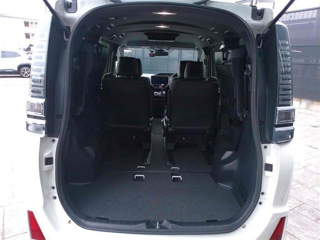 ヴォクシー ZS 煌III プリクラッシュ スマートキ アイスト DVD再生機能 記録簿付き 横滑り防止装置 ナビTV アルミ 三列シート WAC 盗難防止 オートエアコン キーレス ETC装備 パワステ メモリナビ クルコン(19枚目)