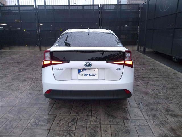 プリウス Ａ　衝突軽減ブレーキシステム　Ｂモニタ　記録簿有　ＬＥＤヘッド　クルーズコントロール　セキュリティー　スマートキー　パワーステアリング　ドライブレコーダー　ＥＴＣ　１オーナー　アルミホイル　オートエアコン（11枚目）