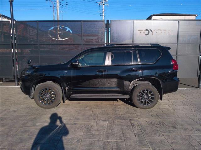 ランドクルーザープラド TX Lパッケージ マットブラックエディション オートクルーズ 踏み間違い防止装置 ワンオーナー車 セキュリティー 電動パワーシート アルミ DVD再生機能 ETC車載器 3列シート 地デジTV LEDヘッドライト キーレス 4WD サンルーフ(9枚目)