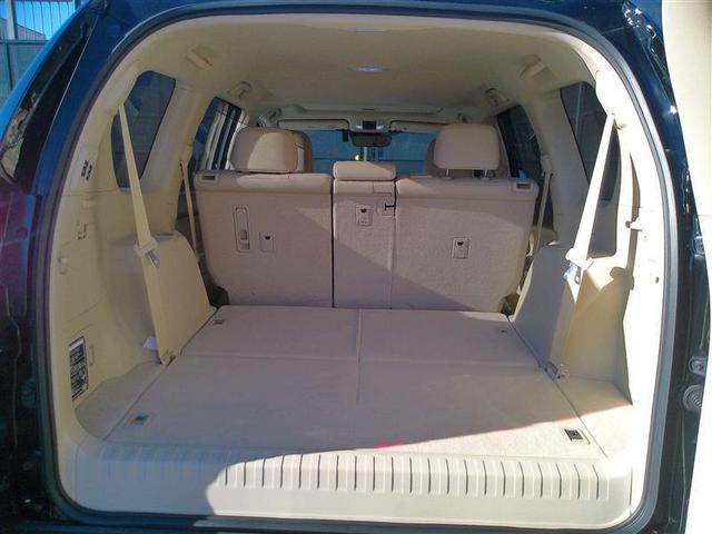 ランドクルーザープラド TX Lパッケージ マットブラックエディション オートクルーズ 踏み間違い防止装置 ワンオーナー車 セキュリティー 電動パワーシート アルミ DVD再生機能 ETC車載器 3列シート 地デジTV LEDヘッドライト キーレス 4WD サンルーフ(13枚目)