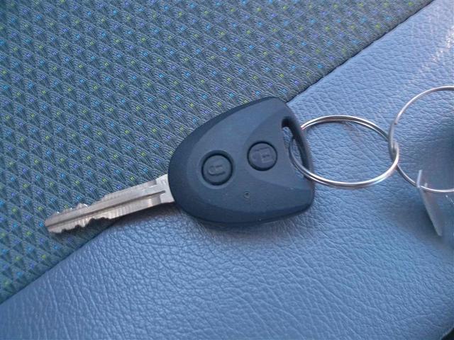 タウンエースバン GL プリクラッシュ LEDランプ 助手席エアバック パワーウィンド リモコンキー アイストップ ワンセグTV メモリナビ ナビTV イモビライザー パワーステアリング バックカメラ エアバック 点検記録簿(23枚目)