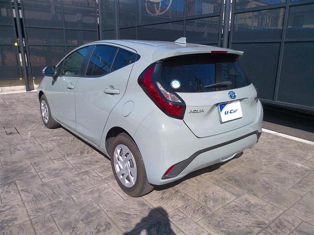 アクア Ｘ　踏み間違い防止　１００Ｖ　イモビ　ドライブレコーダー　ナビ　点検記録簿　ＬＥＤヘッドライト　スマートキー　横滑り防止機能　キーレスエントリー　ワンオーナー　オートクルーズ　オートエアコン　元試乗車（5枚目）