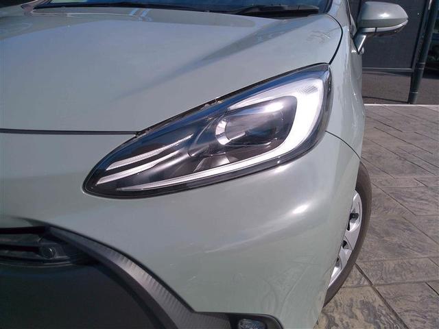 アクア Ｘ　踏み間違い防止　１００Ｖ　イモビ　ドライブレコーダー　ナビ　点検記録簿　ＬＥＤヘッドライト　スマートキー　横滑り防止機能　キーレスエントリー　ワンオーナー　オートクルーズ　オートエアコン　元試乗車（7枚目）