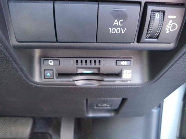 アクア Ｘ　踏み間違い防止　１００Ｖ　イモビ　ドライブレコーダー　ナビ　点検記録簿　ＬＥＤヘッドライト　スマートキー　横滑り防止機能　キーレスエントリー　ワンオーナー　オートクルーズ　オートエアコン　元試乗車（18枚目）