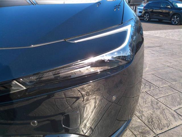 プリウス Ｚ　元社用車　リアカメラ　パノラマサンルーフ　プリクラッシュ　試乗車　ＰＷシート　　メモリナビ　ＬＥＤランプ　ナビ・ＴＶ　オートクルーズ　アルミホイール　ドライブレコーダ　ＡＣ　運転席エアバッグ　ＥＴＣ付（4枚目）