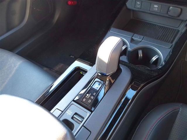 プリウス Ｚ　元社用車　リアカメラ　パノラマサンルーフ　プリクラッシュ　試乗車　ＰＷシート　　メモリナビ　ＬＥＤランプ　ナビ・ＴＶ　オートクルーズ　アルミホイール　ドライブレコーダ　ＡＣ　運転席エアバッグ　ＥＴＣ付（24枚目）