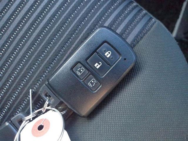 ヴォクシー ハイブリッドＺＳ　煌ＩＩ　電動両側スライドドア　フルフラット　ドライブレコーダ　パワーステアリング　ＤＶＤ再生可　リアクーラー　スマキー　地デジＴＶ　横滑防止　１オーナー　点検記録簿　Ｗエアバック　ＡＡＣ　ＬＥＤランプ　ＡＢＳ（23枚目）