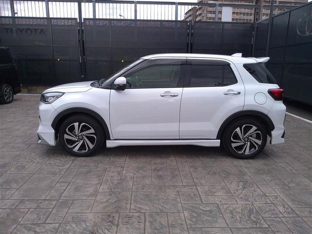 ライズ Ｚ　誤発進抑制機能　エアコン　スマートキー＆プッシュスタート　地デジＴＶ　ＶＳＡ　盗難防止装置　ミュージックプレイヤー接続可　アイドリングストップ機能　クルコン　バックモニター　ナビ＆ＴＶ　アルミホイール（10枚目）