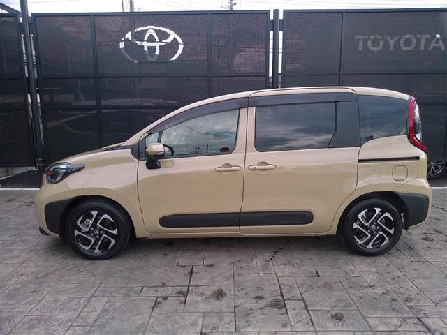 シエンタ ハイブリッドＺ　ＴＳＳ　ワンオーナ　フルフラットシート　エアバック　アルミ　キーレスエントリー　ナビＴＶ　イモビライザー　バックモニター　ＬＥＤヘッドライト　ＥＴＣ車載器　横滑り防止　スマートキー　オートエアコン（5枚目）