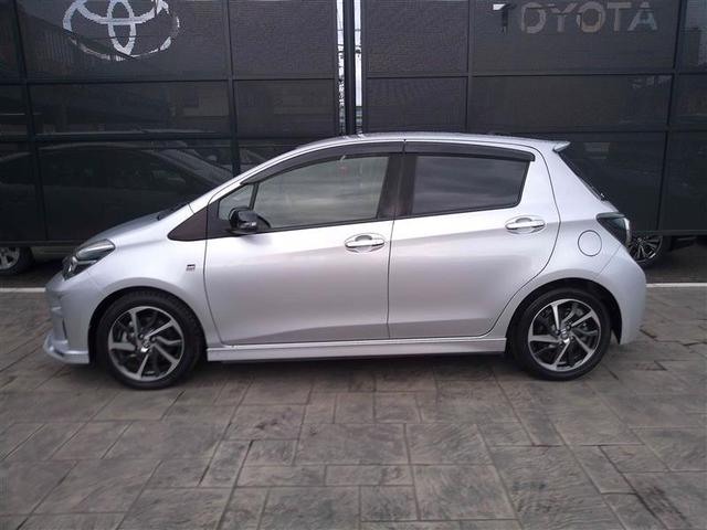 ヴィッツ ＧＲスポーツ　ドラレコ　キーレス　両席エアバック　地デジ　盗難防止装置　衝突軽減ブレーキ　ＬＥＤヘッドランプ　バックモニター　ＤＶＤ　ナビＴＶ　パワーウィンドウ　エアバッグ　ＡＢＳ　オ－トエアコン　記録簿（5枚目）