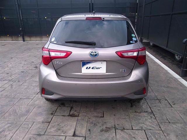 ヴィッツ ハイブリッドＵ　ドライブレコーダー　バックガイドモニター　衝突軽減システム　ワンオーナー車　地デジ　ＬＥＤヘッドライト　ＤＶＤ再生可　ＥＴＣ　オートエアコン　クルーズコントロール　メモリナビ　エアバッグ　キーフリー（9枚目）