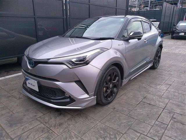 Ｃ－ＨＲ Ｇ　モード　ネロ　リアカメラ　衝突軽減　ＬＥＤヘッドライ　ワンオーナ　ミュージックプレイヤー接続可　クルコン　横滑り防止　パワーウインドウ　オートエアコン　フルセグテレビ　エアロ　エアバック　記録簿　ナビＴＶ　ＥＴＣ（4枚目）