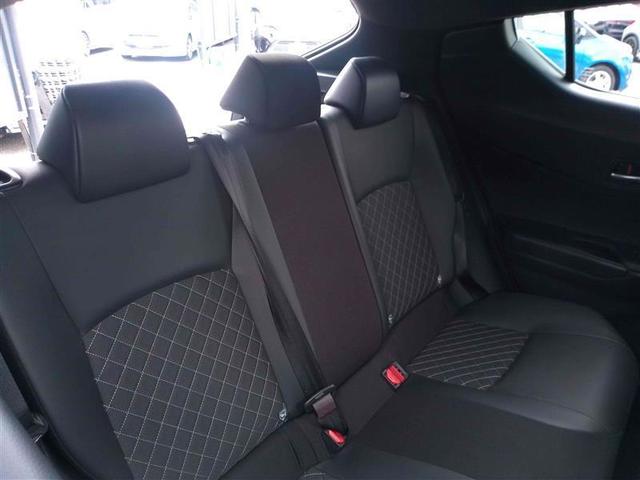 Ｃ－ＨＲ Ｇ　モード　ネロ　リアカメラ　衝突軽減　ＬＥＤヘッドライ　ワンオーナ　ミュージックプレイヤー接続可　クルコン　横滑り防止　パワーウインドウ　オートエアコン　フルセグテレビ　エアロ　エアバック　記録簿　ナビＴＶ　ＥＴＣ（17枚目）