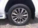 ランドクルーザー ＺＸ　衝突軽減装置　記録簿　ナビＴＶ　ＥＴＣ車載器　１オナ　ミュージックプレイヤー接続可　ＬＥＤ　ＤＶＤプレーヤー　スマートキー　本革　３列シート　パノラマサンルーフ　オートエアコン　パワーウインドウ（4枚目）