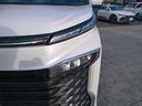 ヴォクシー ハイブリッドＳ－Ｇ　リアオートエアコン　１００Ｖ電源　地デジ　クルコン　Ｂカメラ　横滑防止装置　ＬＥＤヘッド　ＥＴＣ車載器　ワンオーナー車　両側自動ドア　キーレス　ナビ＆ＴＶ　アルミホイール　３列シート　スマートキー（4枚目）