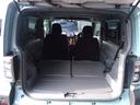 大きな荷物の際には、後部座席背もたれを倒して対応ができます