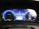 とっても見やすいメーターです。夜間時はラグジュアリーな気分にさせてくれる照明が魅力ですので、夜のドライブも楽しみになりますよ♪