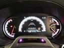 とっても見やすいメーターです。夜間時はラグジュアリーな気分にさせてくれる照明が魅力ですので、夜のドライブも楽しみになりますよ♪