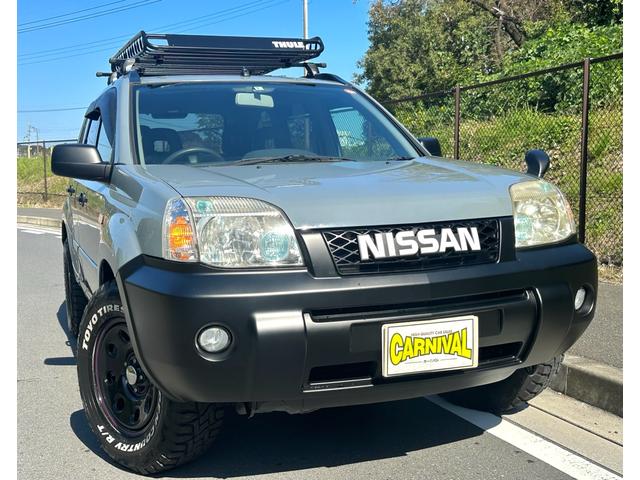 Ｓ　Ｎｅｗ　ｐａｉｎｔカーキグレーＩＩ・４ＷＤ・ベースキャリア＆ルーフラック付・当社オリジナルＮＩＳＳＡＮグリル付・新品デイトナ１６インチＡＷ・ＴＯＹＯ製ＯＰＥＮＣＯＵＮＴＲＹタイヤ・チッピングバイザー付(6枚目)