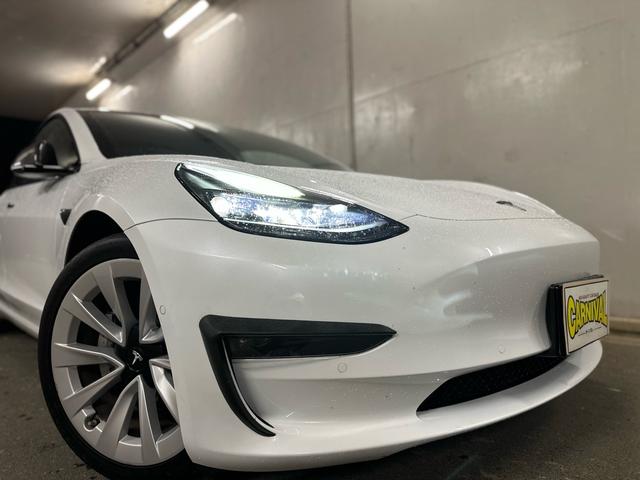 モデル３ ロングレンジ　ＡＷＤ　４ＷＤ・オートパイロット搭載・オールブラックプレミアムインテリア・カーバンパーツ多・カーボンリアスポ・１９インチＡＷ・コールドウェザー機能・スーパーチャージャーネットワークアクセス・チャデモアダプター（7枚目）