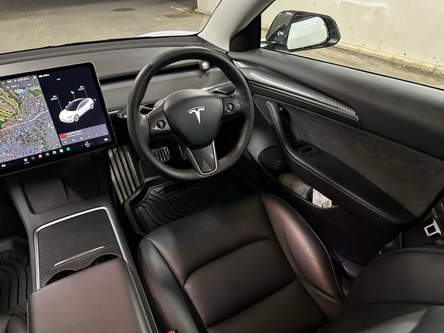モデル３ ロングレンジ　ＡＷＤ　４ＷＤ・オートパイロット搭載・オールブラックプレミアムインテリア・カーバンパーツ多・カーボンリアスポ・１９インチＡＷ・コールドウェザー機能・スーパーチャージャーネットワークアクセス・チャデモアダプター（38枚目）