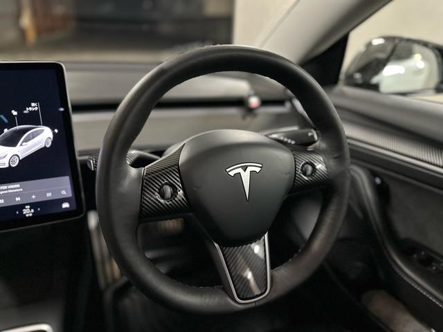 モデル３ ロングレンジ　ＡＷＤ　４ＷＤ・オートパイロット搭載・オールブラックプレミアムインテリア・カーバンパーツ多・カーボンリアスポ・１９インチＡＷ・コールドウェザー機能・スーパーチャージャーネットワークアクセス・チャデモアダプター（40枚目）