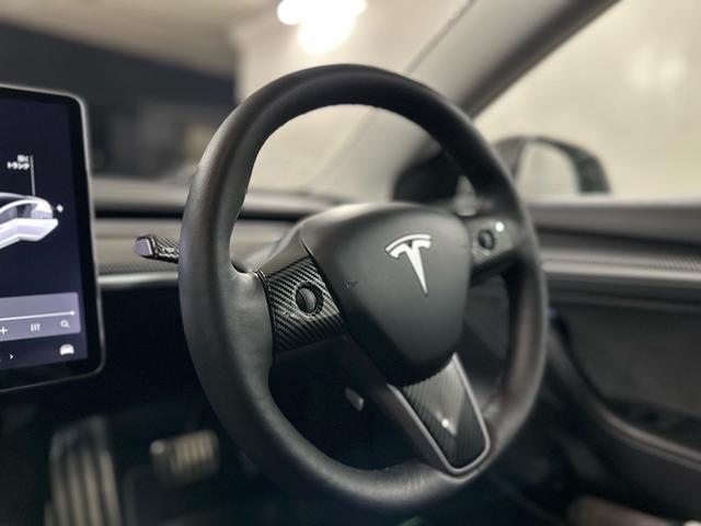 モデル３ ロングレンジ　ＡＷＤ　４ＷＤ・オートパイロット搭載・オールブラックプレミアムインテリア・カーバンパーツ多・カーボンリアスポ・１９インチＡＷ・コールドウェザー機能・スーパーチャージャーネットワークアクセス・チャデモアダプター（49枚目）