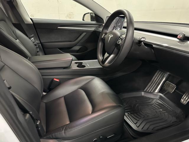 モデル３ ロングレンジ　ＡＷＤ　４ＷＤ・オートパイロット搭載・オールブラックプレミアムインテリア・カーバンパーツ多・カーボンリアスポ・１９インチＡＷ・コールドウェザー機能・スーパーチャージャーネットワークアクセス・チャデモアダプター（53枚目）
