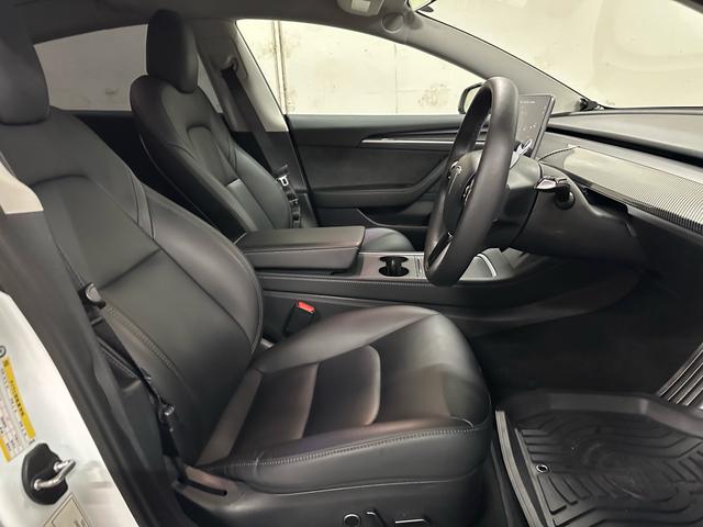 モデル３ ロングレンジ　ＡＷＤ　４ＷＤ・オートパイロット搭載・オールブラックプレミアムインテリア・カーバンパーツ多・カーボンリアスポ・１９インチＡＷ・コールドウェザー機能・スーパーチャージャーネットワークアクセス・チャデモアダプター（54枚目）